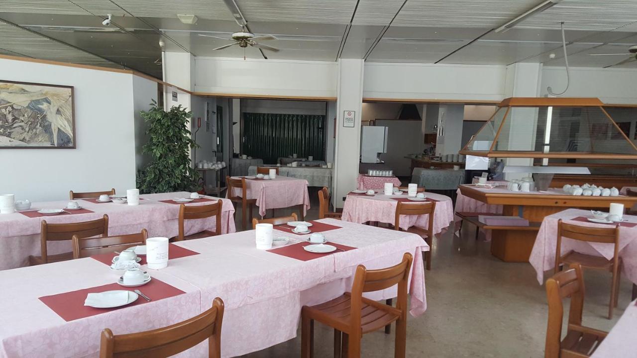 Hotel Cristallo Удине Экстерьер фото