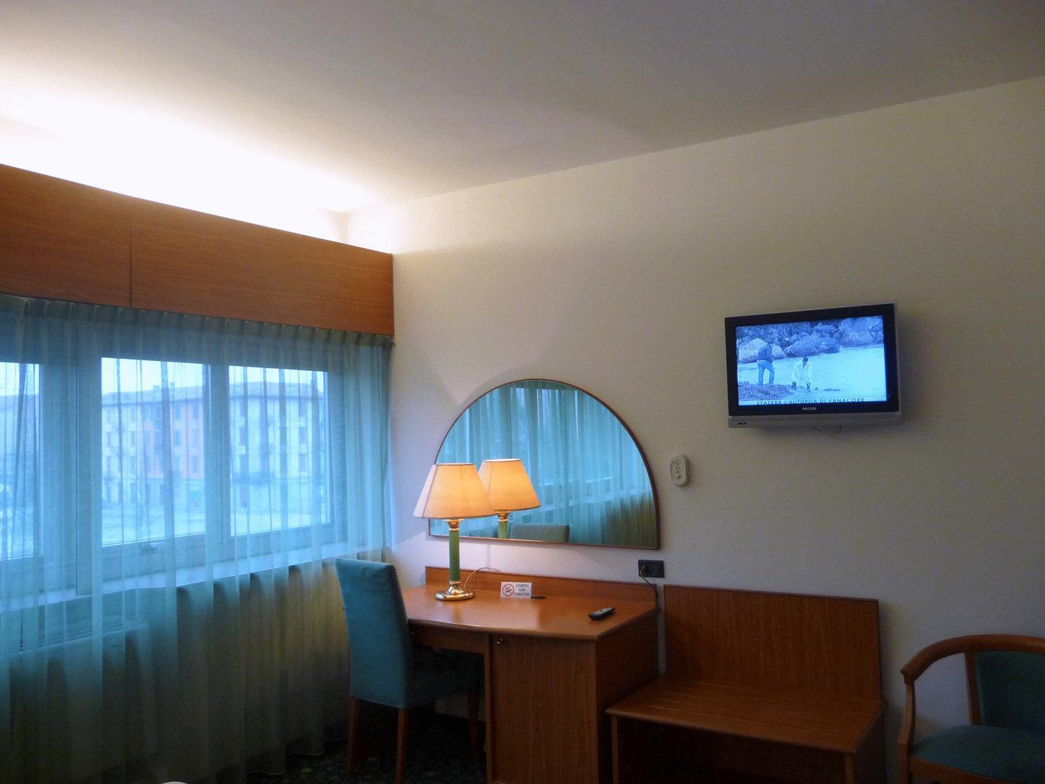 Hotel Cristallo Удине Экстерьер фото
