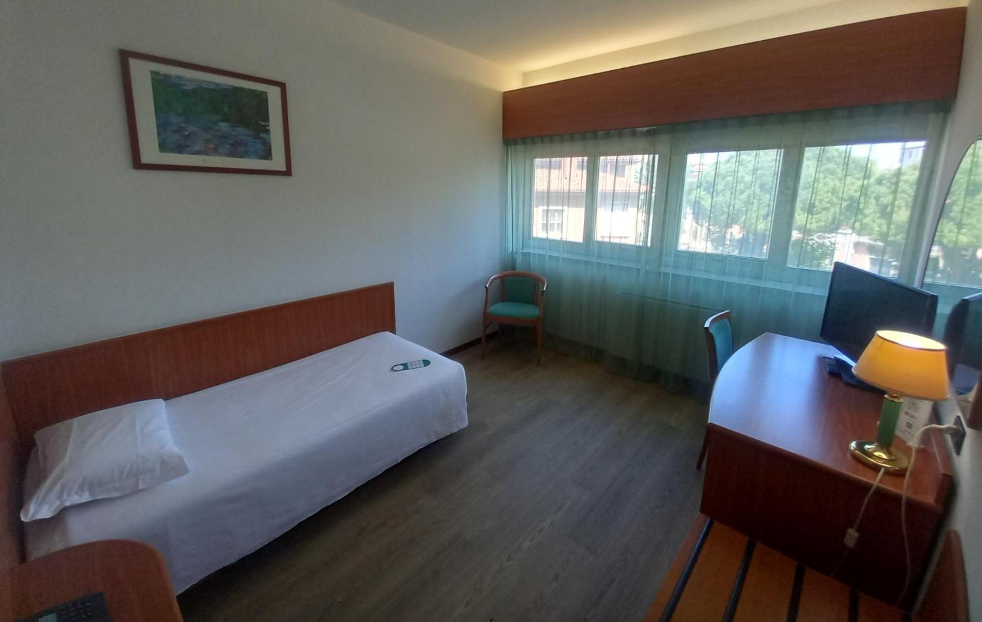 Hotel Cristallo Удине Экстерьер фото